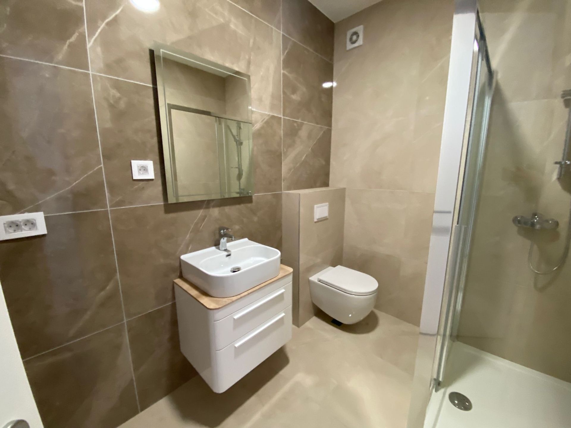 Nov, dvosoban stan, preko puta Delte prodaja stan Banja Luka - 6