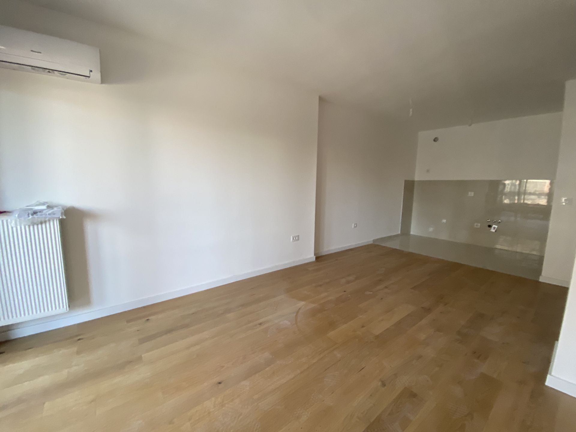 Ekskluzivan stan u zgradi Palata, strogi centar Banja Luke prodaja stan Banja Luka - 5