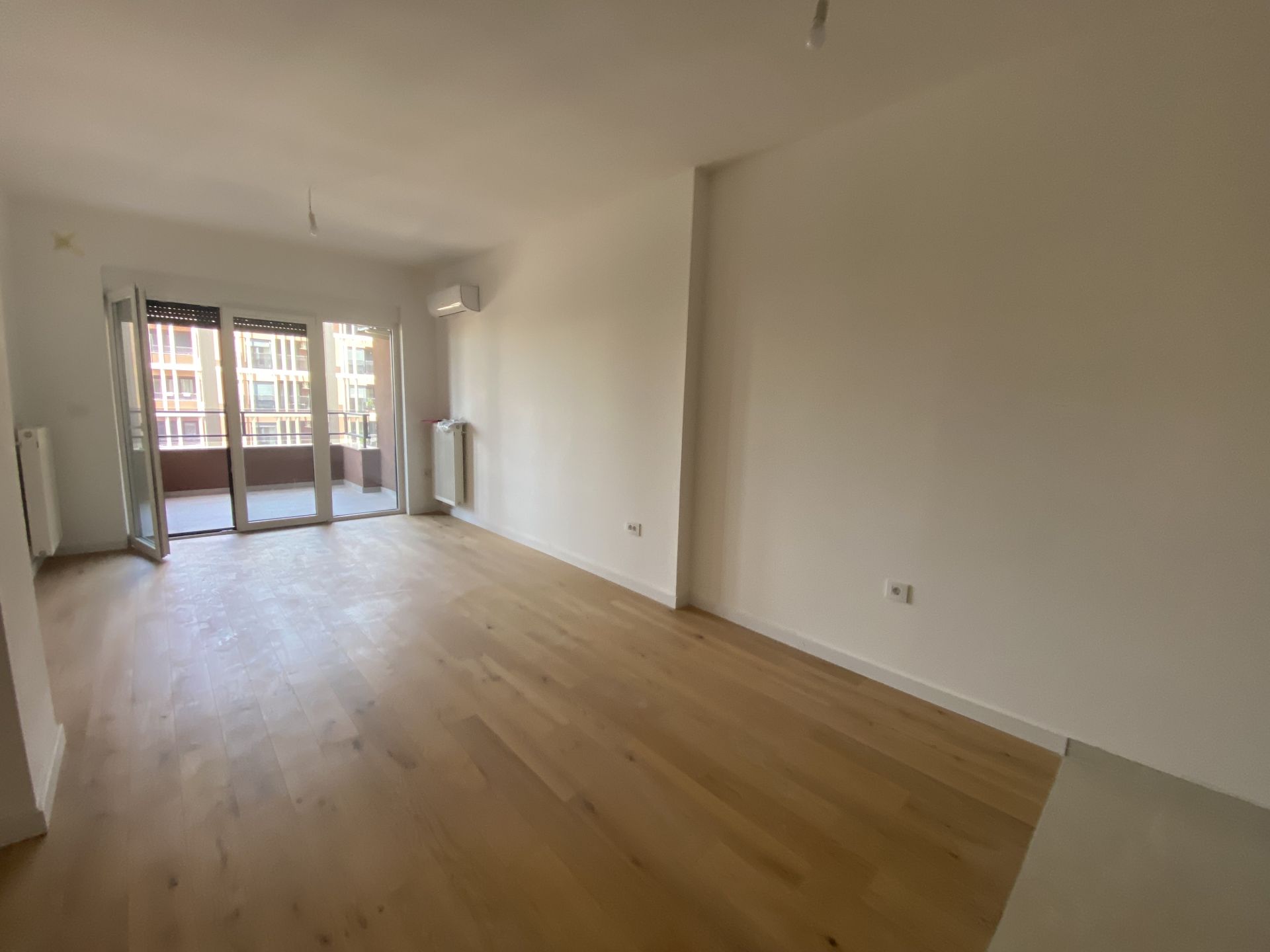 Ekskluzivan stan u zgradi Palata, strogi centar Banja Luke prodaja stan Banja Luka - 3