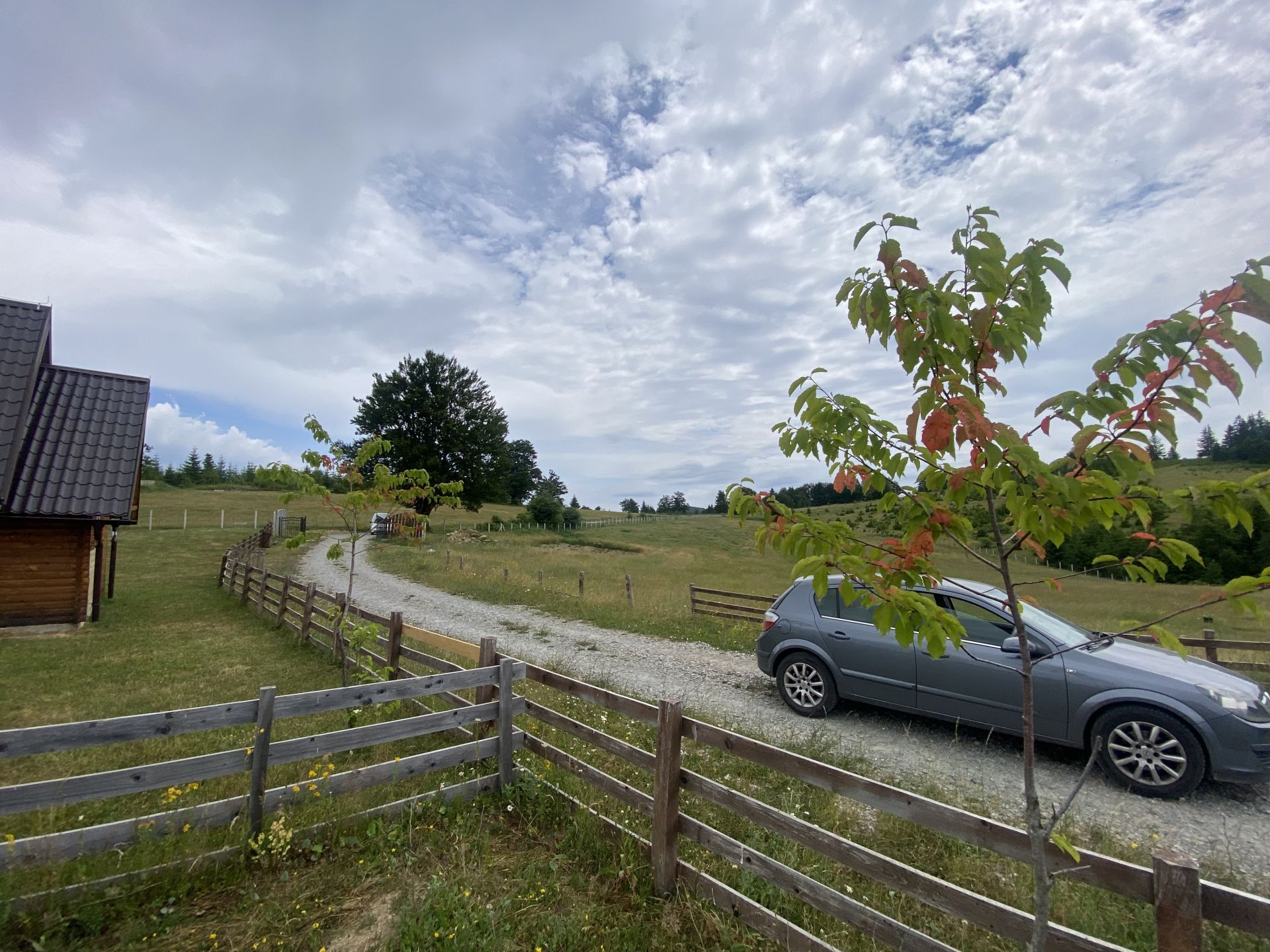 Na prodaju vikendica u Kneževu, u blizini ski centra prodaja vikendica Banja Luka - 13