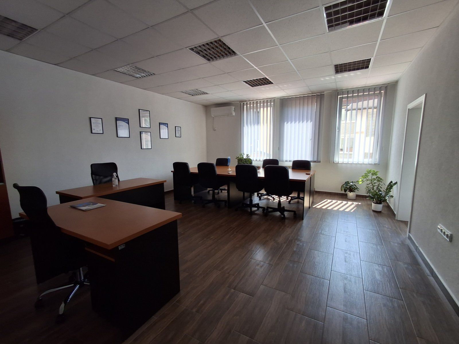 Poslovni prostor na extra lokaciji, 25 KM/m2 najam poslovni prostor Banja Luka - 9