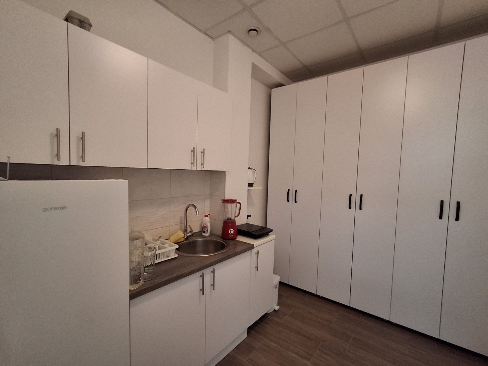 Poslovni prostor na extra lokaciji, 25 KM/m2 najam poslovni prostor Banja Luka - 11