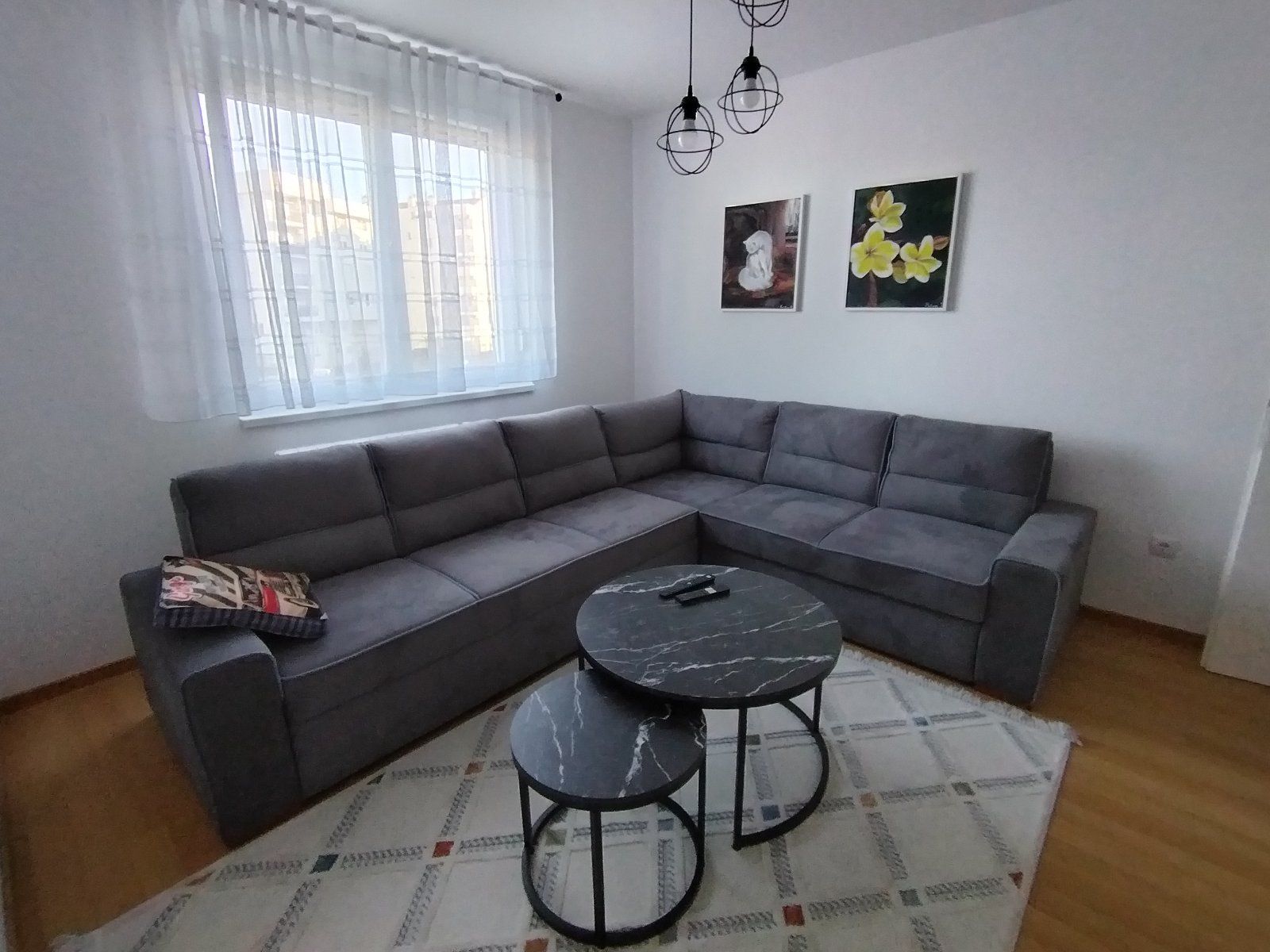 Lijep, dvosoban, namješten stan kod srpsko-ruskog hrama